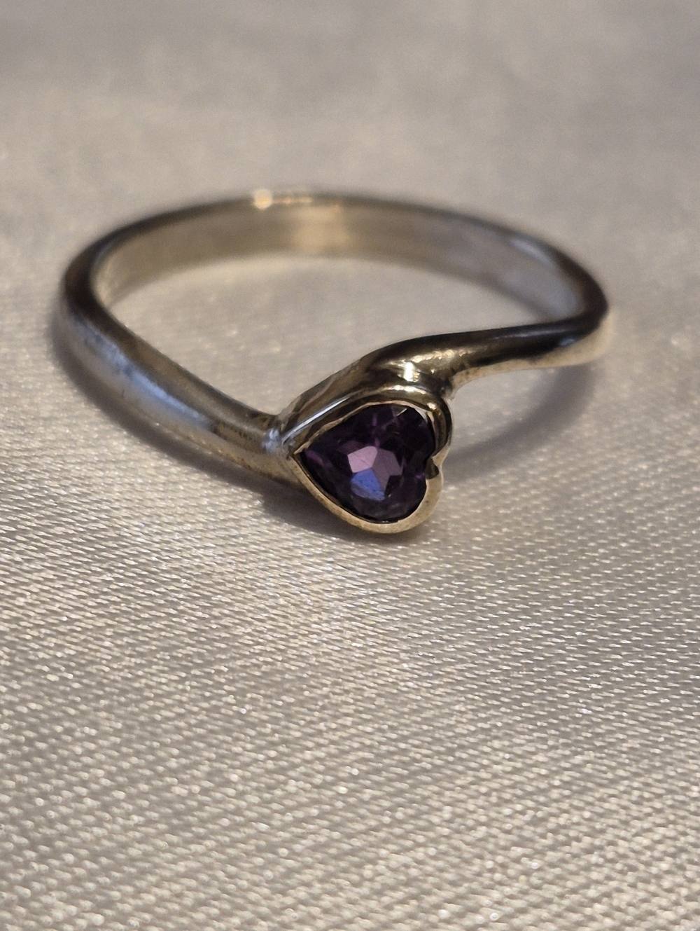 Vintage Sterling Silver Amethyst Heart Ring